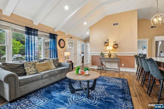114 Hobart Avenue, Rutherford, NJ 07070
