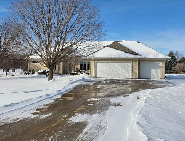 2631 Hawk Hill Lane SW, Rochester, MN 55902