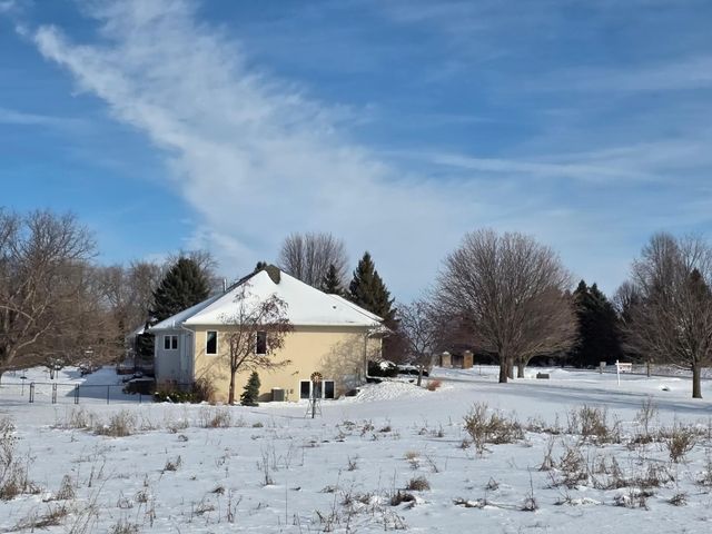 2631 Hawk Hill Lane SW, Rochester, MN 55902