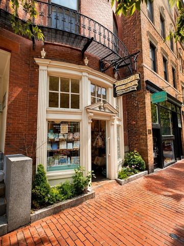 107 Charles Street 202, Boston, MA 02114