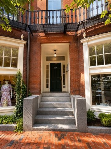 107 Charles Street 202, Boston, MA 02114