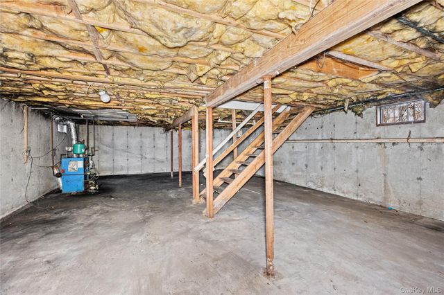 85 Norfleet Lane, Coram, NY 11727