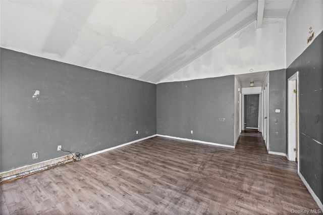 85 Norfleet Lane, Coram, NY 11727