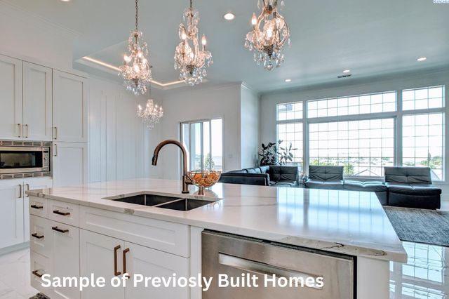 7203 Ambrosia St, Kennewick, WA 99338