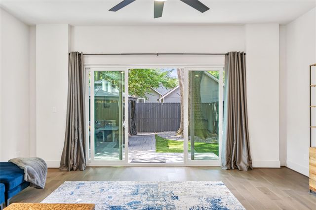 620 E 26th Street, Houston, TX 77008