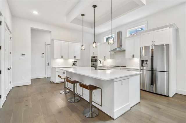 620 E 26th Street, Houston, TX 77008