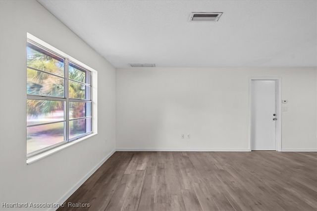 131 Sparrow Avenue, Sebring, FL 33870