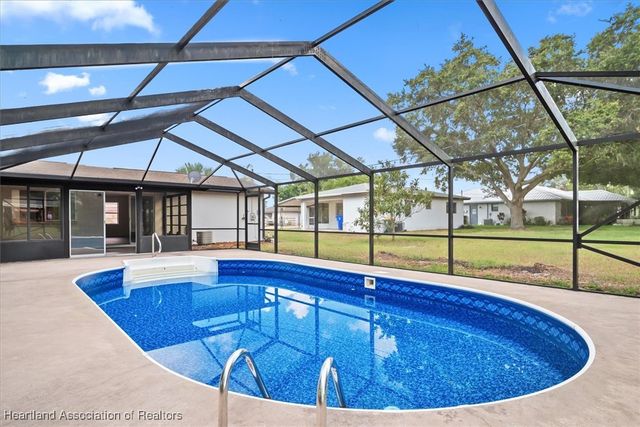 131 Sparrow Avenue, Sebring, FL 33870