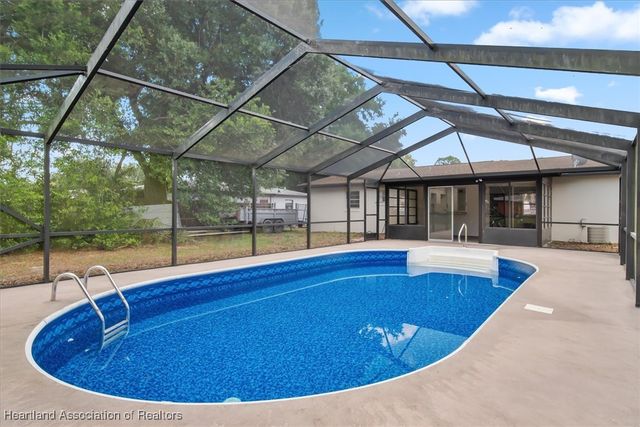 131 Sparrow Avenue, Sebring, FL 33870