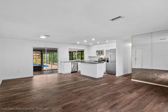 131 Sparrow Avenue, Sebring, FL 33870