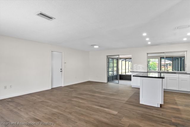 131 Sparrow Avenue, Sebring, FL 33870