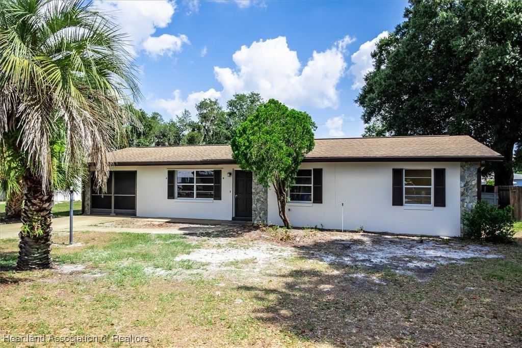 131 Sparrow Avenue, Sebring, FL 33870