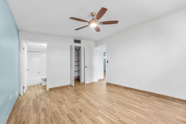 2865 SW 22nd Avenue 105, Delray Beach, FL 33445