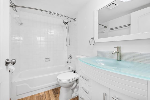 2865 SW 22nd Avenue 105, Delray Beach, FL 33445