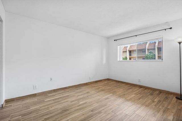 2865 SW 22nd Avenue 105, Delray Beach, FL 33445