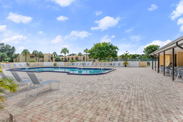 2865 SW 22nd Avenue 105, Delray Beach, FL 33445