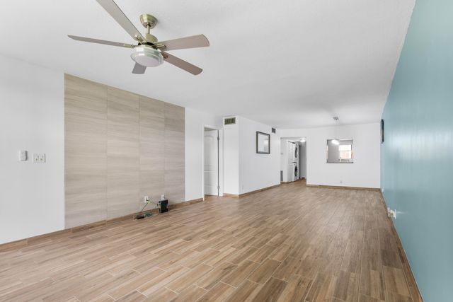 2865 SW 22nd Avenue 105, Delray Beach, FL 33445