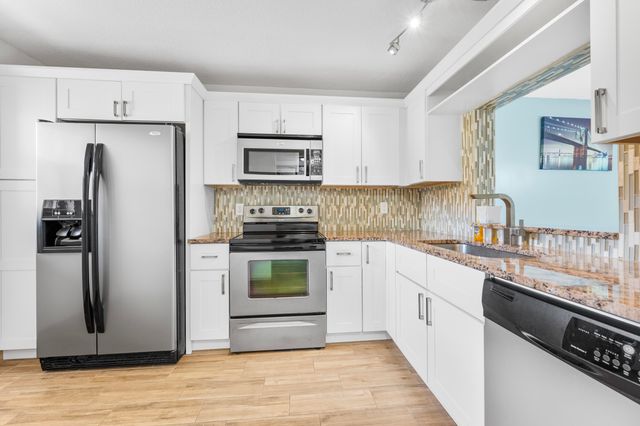 2865 SW 22nd Avenue 105, Delray Beach, FL 33445