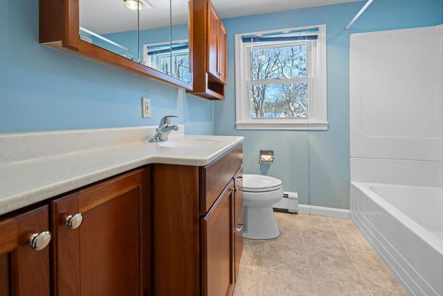 63 Morning Glory Lane, Hartford, VT 05088