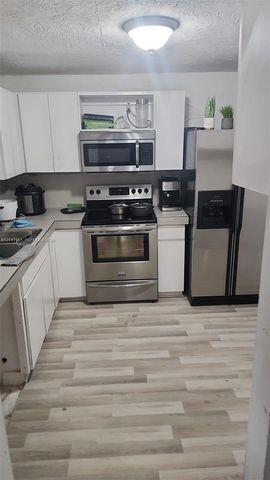15115 NE 6th Ave 32, Miami, FL 33162