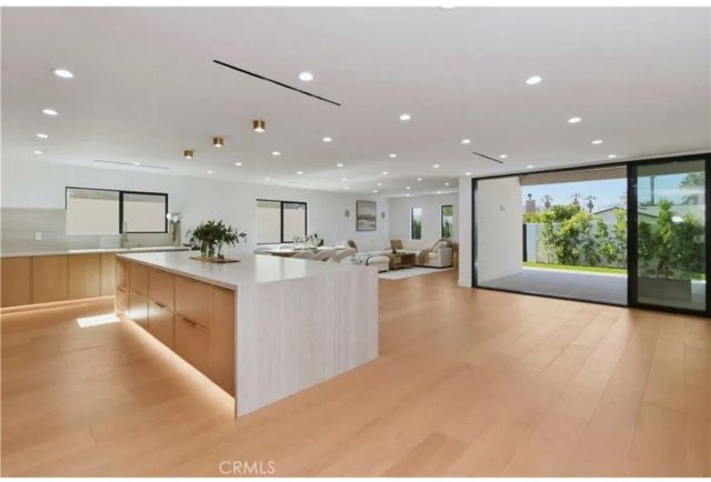 23409 Friar, Woodland Hills, CA 91367