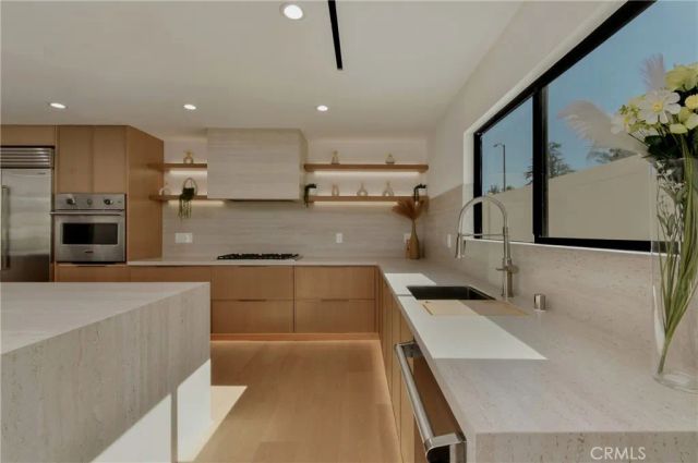 23409 Friar, Woodland Hills, CA 91367
