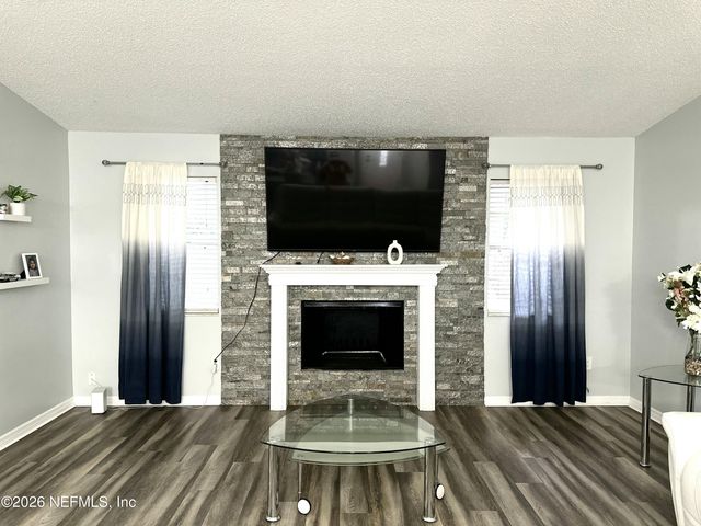 1516 DERRINGER Road, Jacksonville, FL 32225