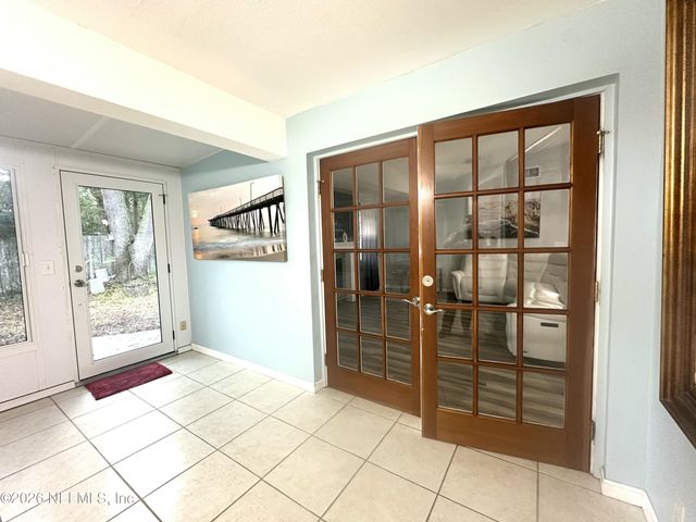 1516 DERRINGER Road, Jacksonville, FL 32225