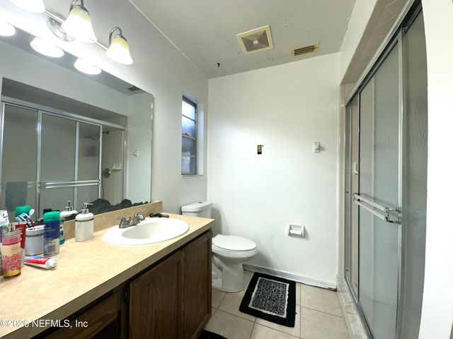 1516 DERRINGER Road, Jacksonville, FL 32225