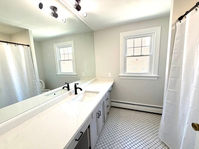 85 Barber Rd 1, Framingham, MA 01702