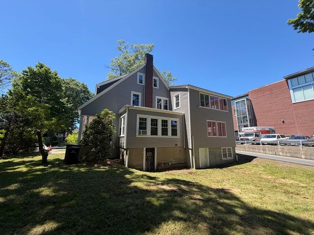 85 Barber Rd 1, Framingham, MA 01702