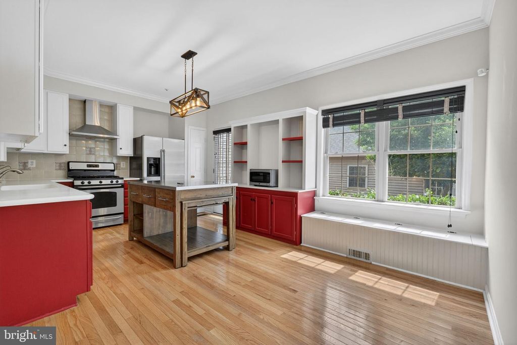 Image 1 of property listing at 2213 LAMP POST LN, Frederick, MD 21701
