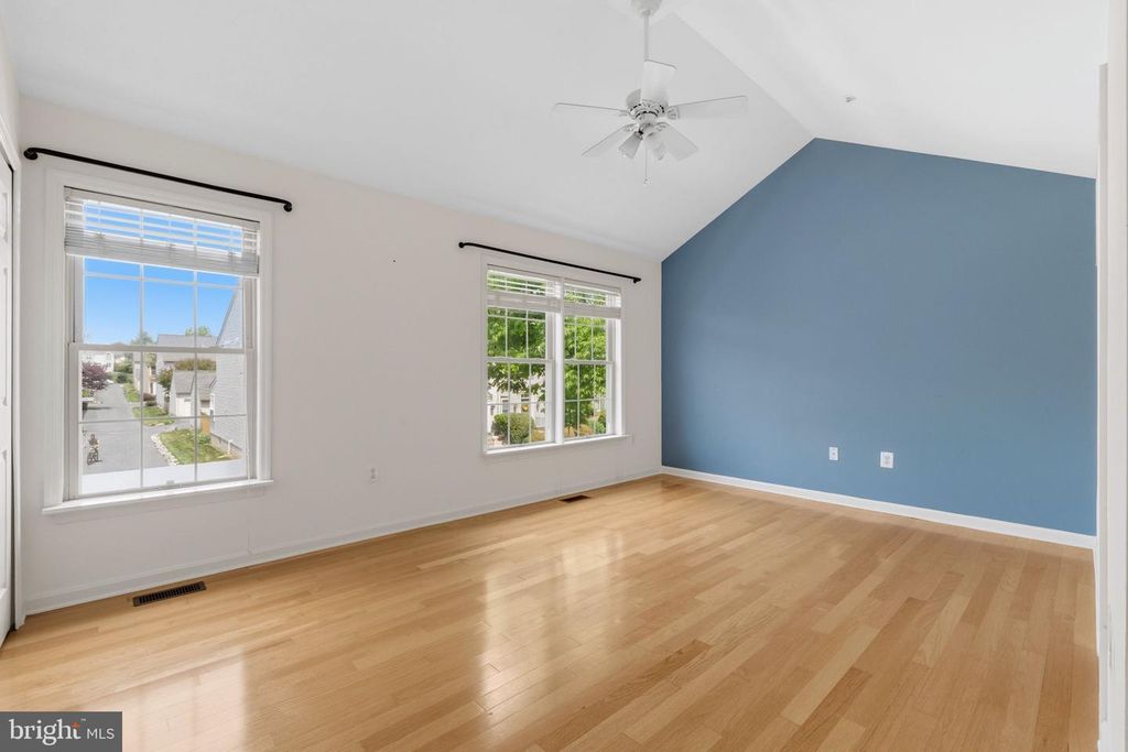 Image 17 of property listing at 2213 LAMP POST LN, Frederick, MD 21701