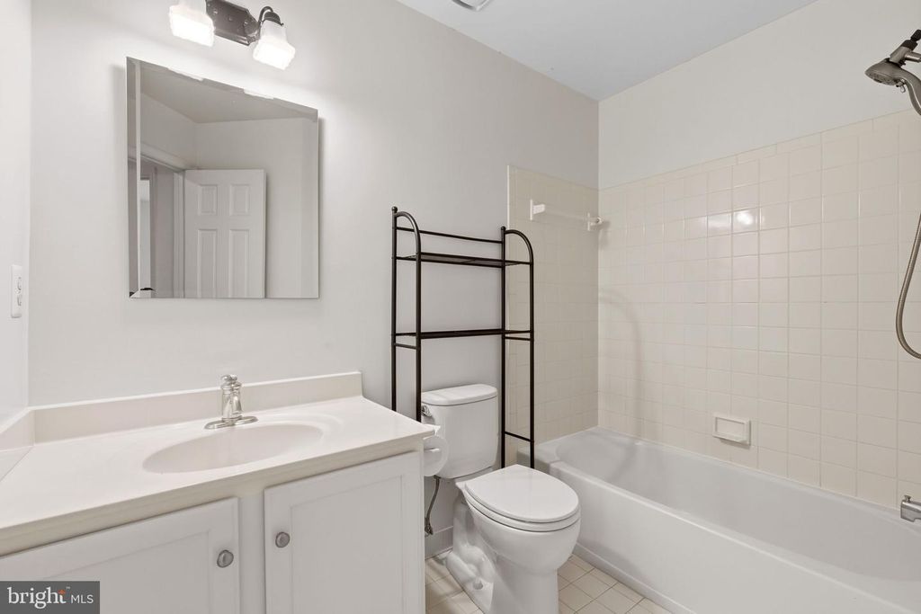 Image 21 of property listing at 2213 LAMP POST LN, Frederick, MD 21701