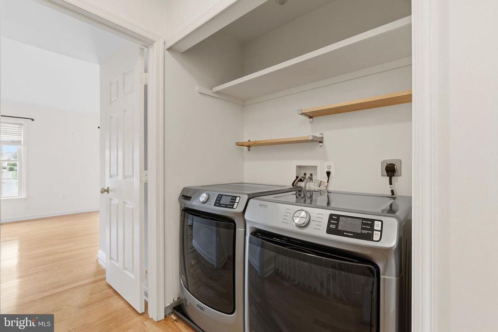 Image 22 of property listing at 2213 LAMP POST LN, Frederick, MD 21701