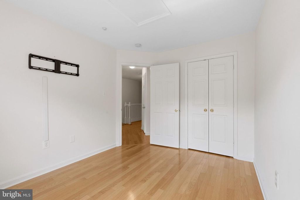 Image 26 of property listing at 2213 LAMP POST LN, Frederick, MD 21701