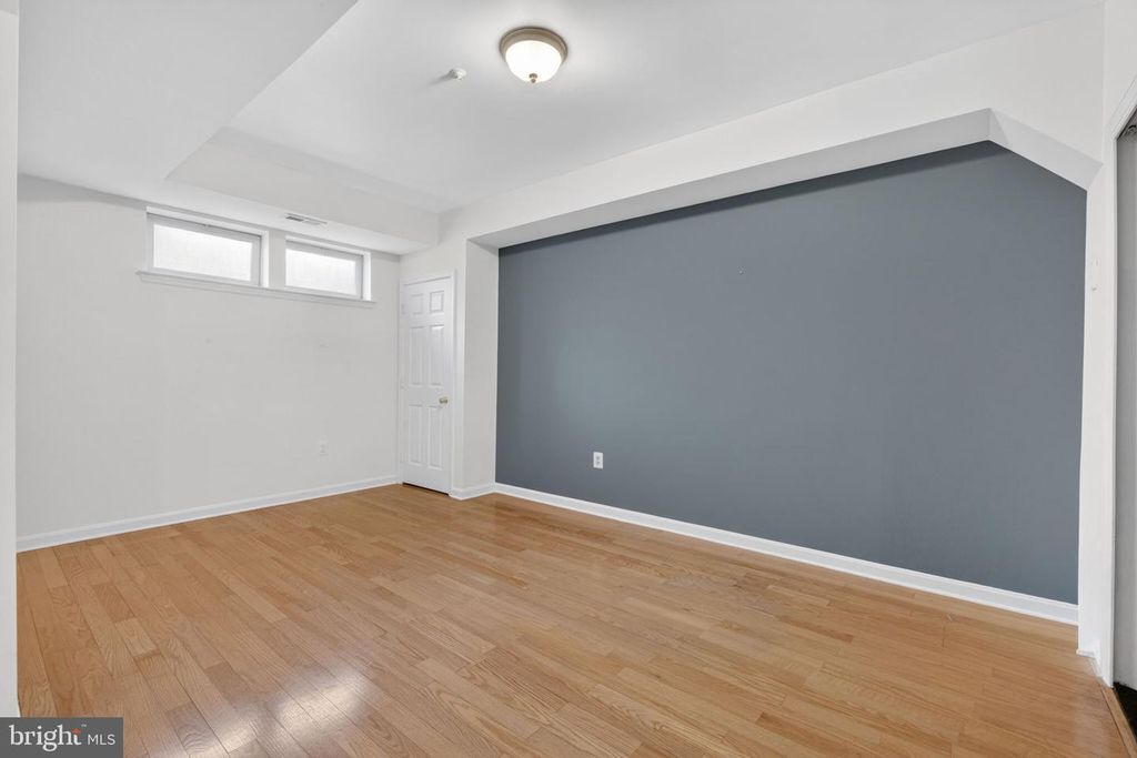 Image 30 of property listing at 2213 LAMP POST LN, Frederick, MD 21701