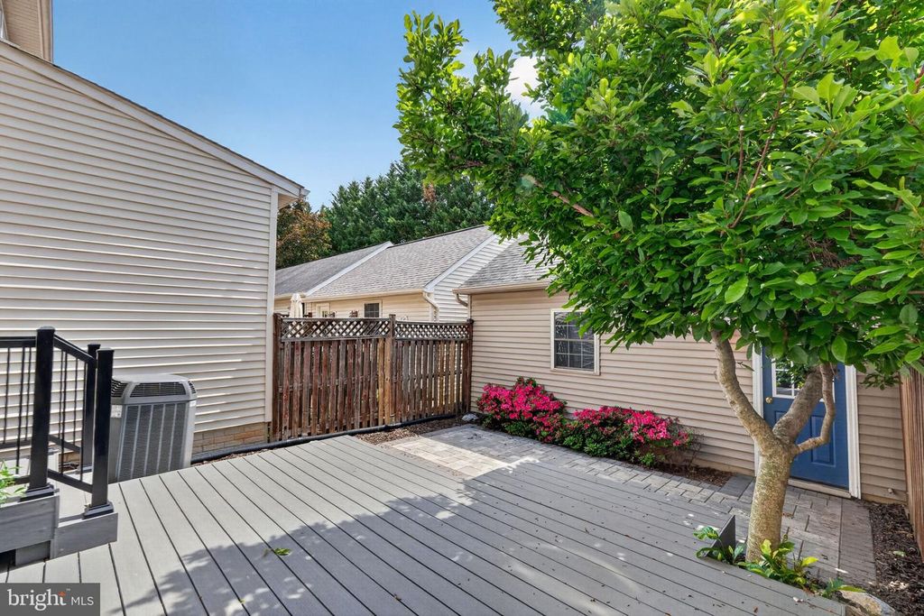 Image 38 of property listing at 2213 LAMP POST LN, Frederick, MD 21701