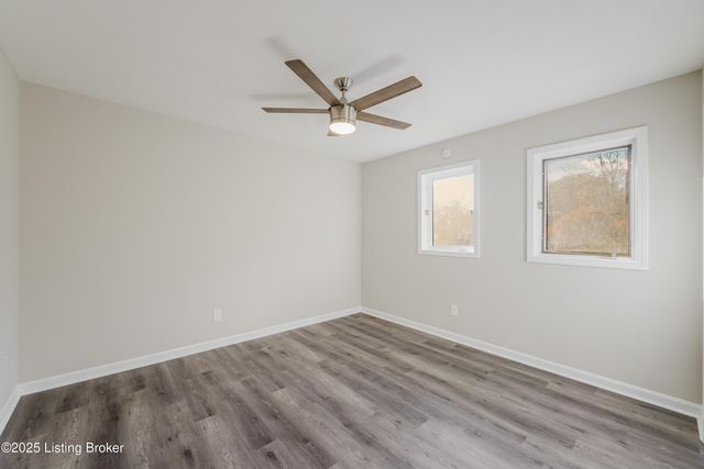 412 Ledgeview Park Dr, Louisville, KY 40206