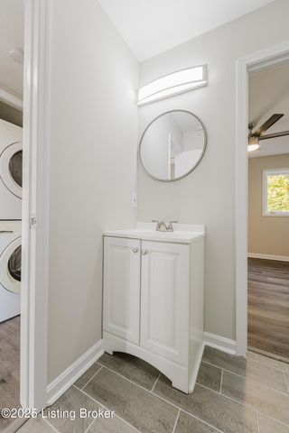 412 Ledgeview Park Dr, Louisville, KY 40206