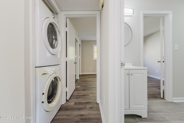 412 Ledgeview Park Dr, Louisville, KY 40206