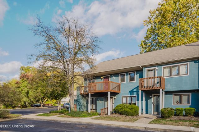412 Ledgeview Park Dr, Louisville, KY 40206