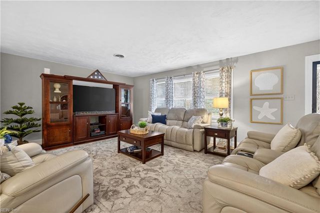 621 Chesopeian TRL, Virginia Beach, VA 23452