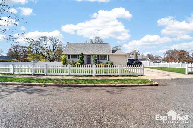 36 Ronald Drive E, Amityville, NY 11701
