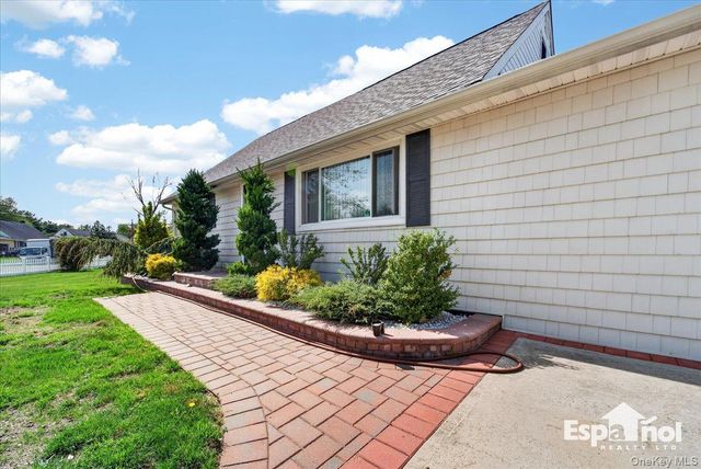 36 Ronald Drive E, Amityville, NY 11701