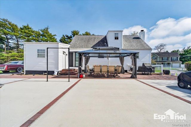 36 Ronald Drive E, Amityville, NY 11701