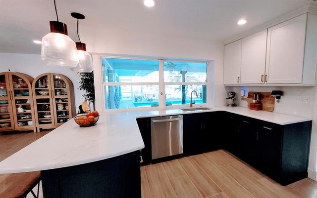 6337 COCOA LANE, Apollo Beach, FL 33572