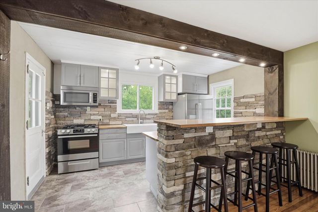 169 SCHOOL HOUSE RD, Lancaster, PA 17603
