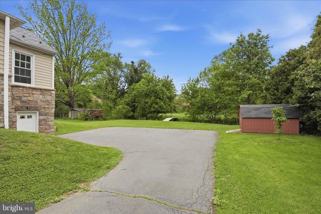 169 SCHOOL HOUSE RD, Lancaster, PA 17603