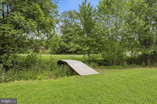 169 SCHOOL HOUSE RD, Lancaster, PA 17603